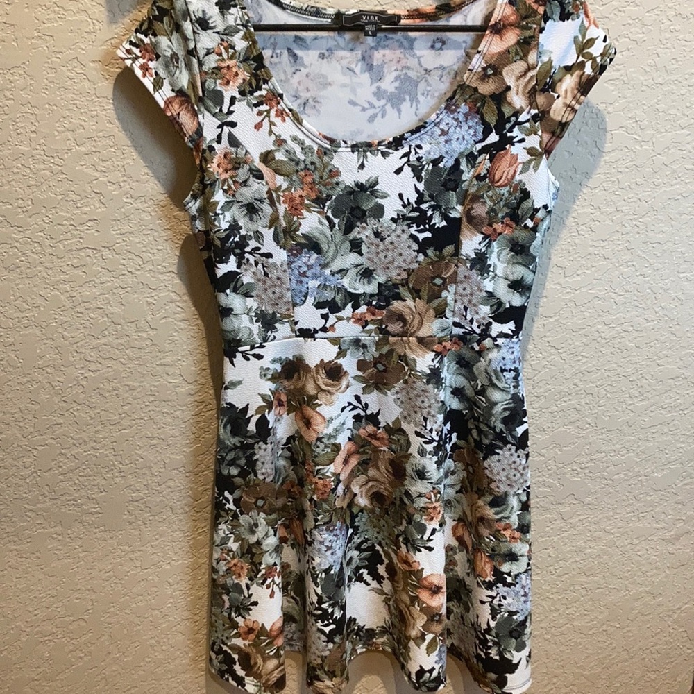 Juniors dress